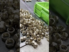 การบดทองแดง Pex Crimp Fittings สามารถถอดออกได้สําหรับท่อน้ํา Pex หลายชั้น