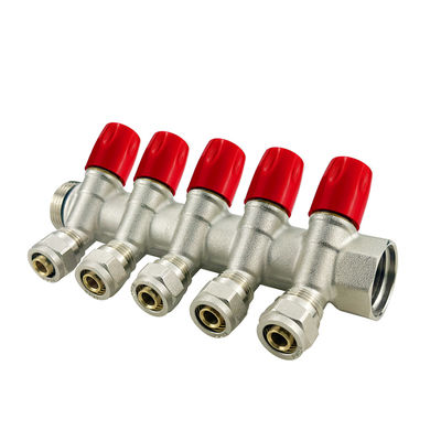 OEM 2-6ways Brass Pex Manifold ขนาดที่กําหนดเอง / สื่ออุณหภูมิปกติ สําหรับส่วนที่ทําความร้อนพื้น